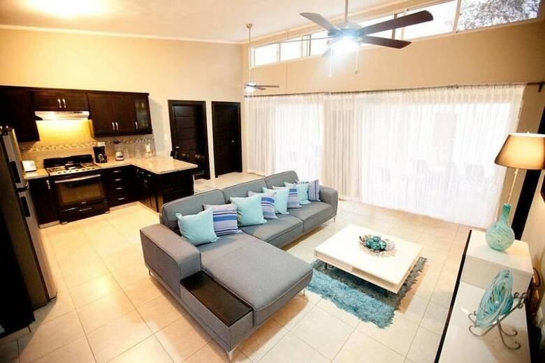 Villa Stylish 3 Bedroom W/ Covered Bbq Area By The Pool