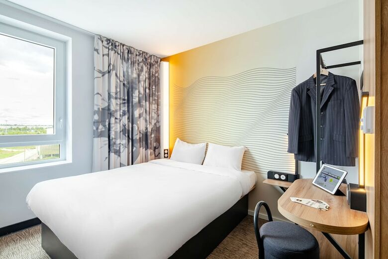 B&B Hotel Massy Gare Tgv