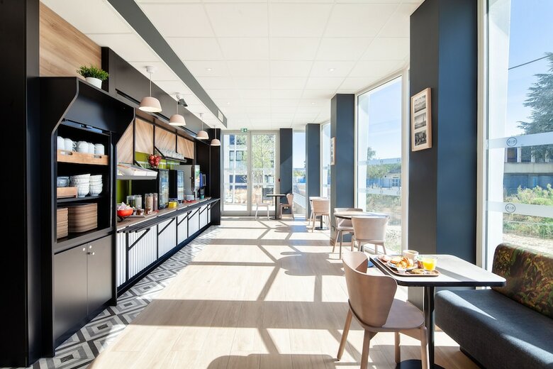 B&B Hotel Massy Gare Tgv