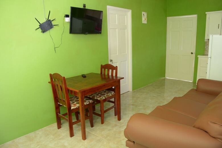 Hillview Apartments