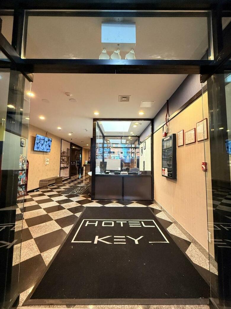 Hotel Key Laguardia Airport