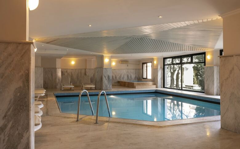 Assos Eden Gardens Hotel