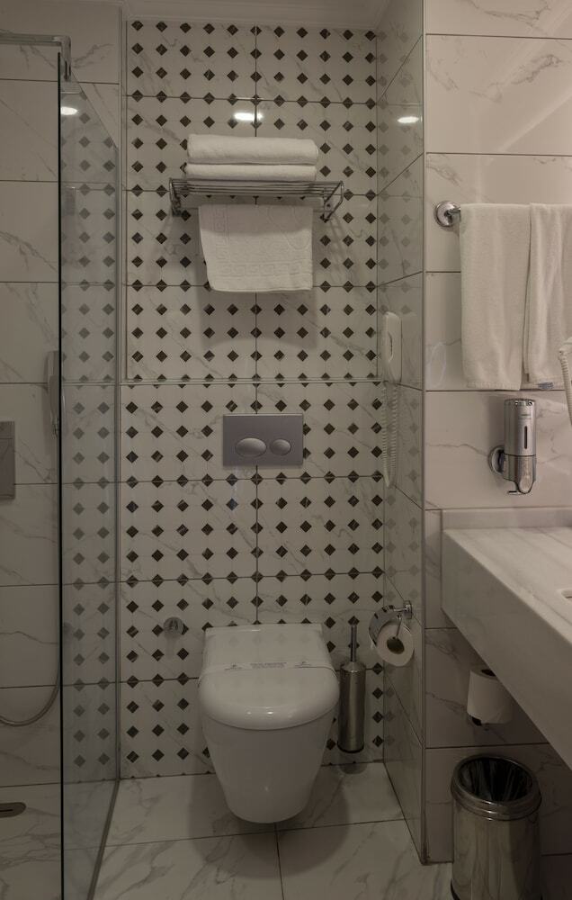 Assos Eden Gardens Hotel