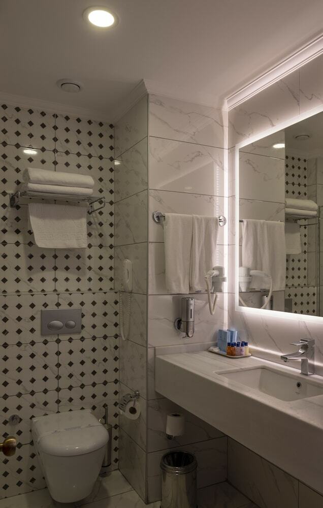 Assos Eden Gardens Hotel
