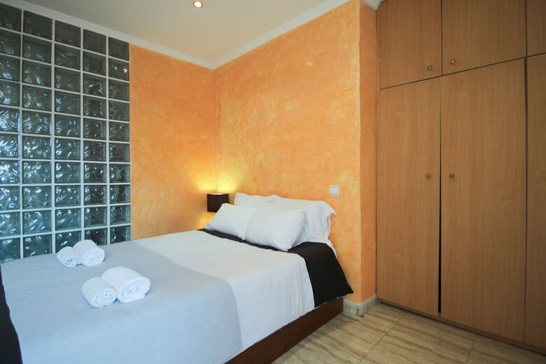 Apartamentos Villaroel Atico