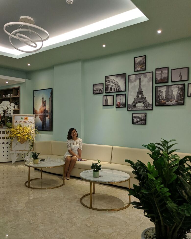 The Six Hotel