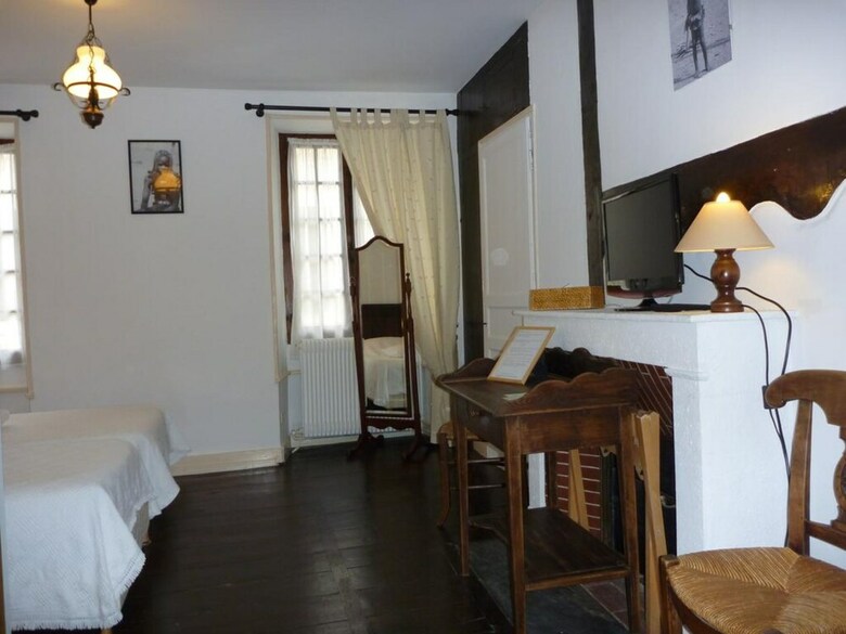 Hotel H�tel Le Saint Robert