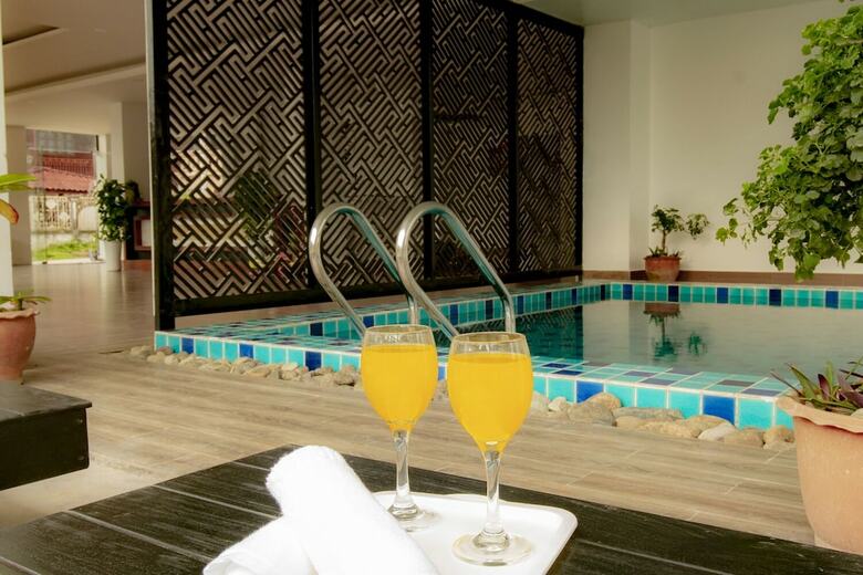 Serene Vang Vieng Hotel