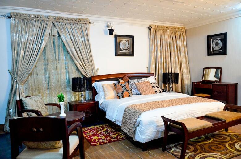 Crystal House International Hotel