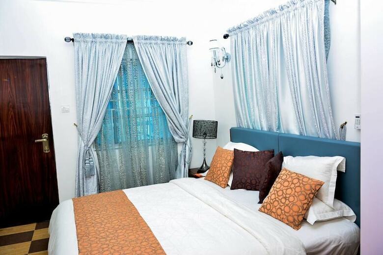 Crystal House International Hotel