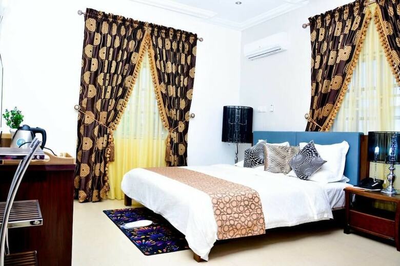 Crystal House International Hotel