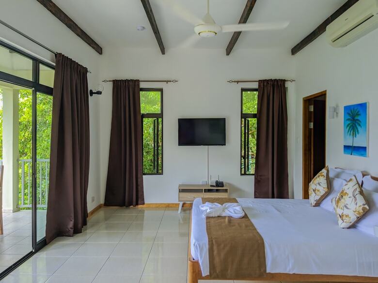 Apartamentos East View Self Catering