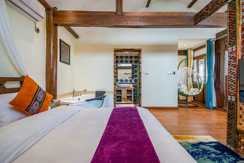Posada Hua Linglong Courtyard Inn