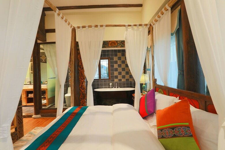 Posada Hua Linglong Courtyard Inn