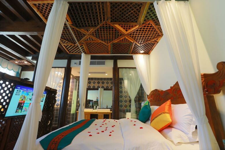 Posada Hua Linglong Courtyard Inn