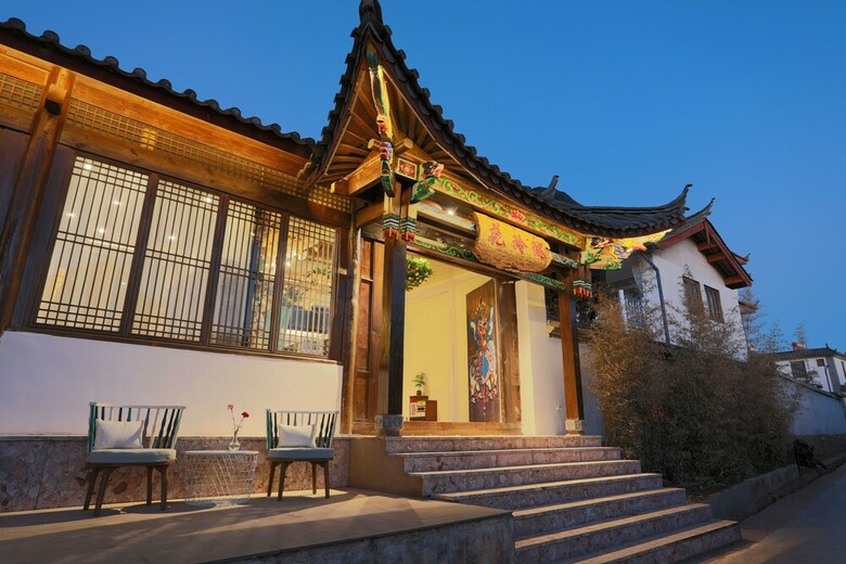 Posada Hua Linglong Courtyard Inn