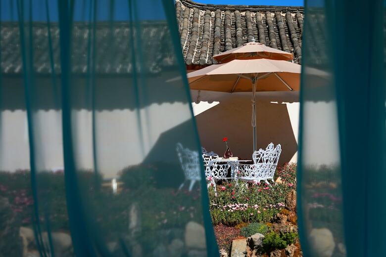 Posada Hua Linglong Courtyard Inn