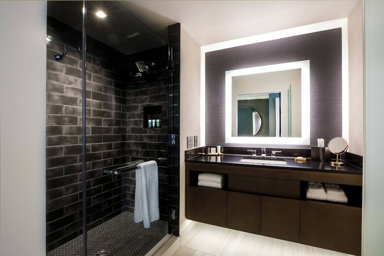 Hotel Vin, Autograph Collection