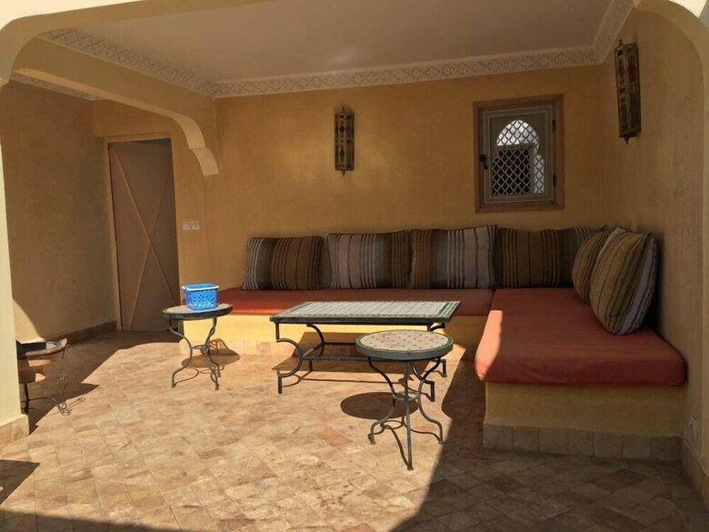 Apartamentos Beach Side 3 Bedrooms Riad  Ref 1092
