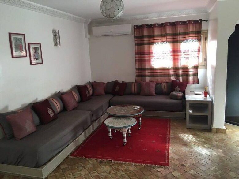 Apartamentos Beach Side 3 Bedrooms Riad  Ref 1092