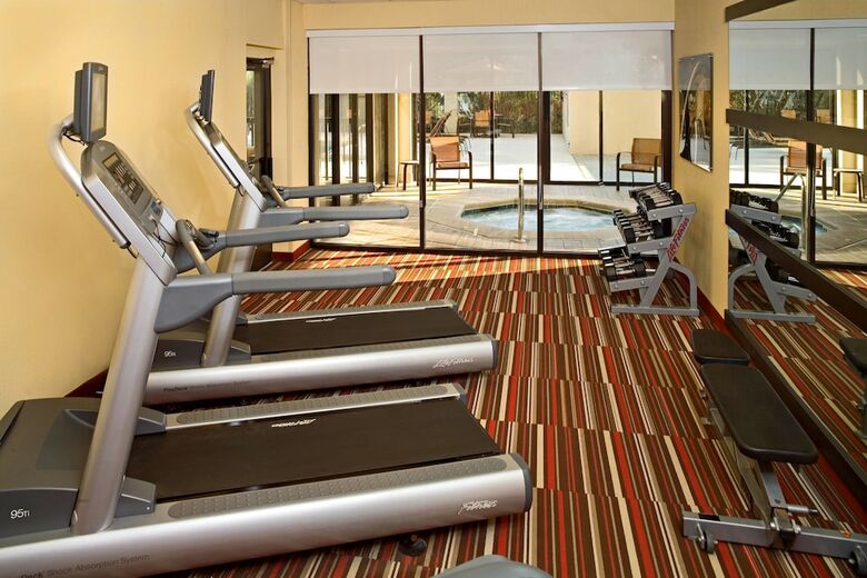 Hotel Courtyard By Marriott Butler Boulevard