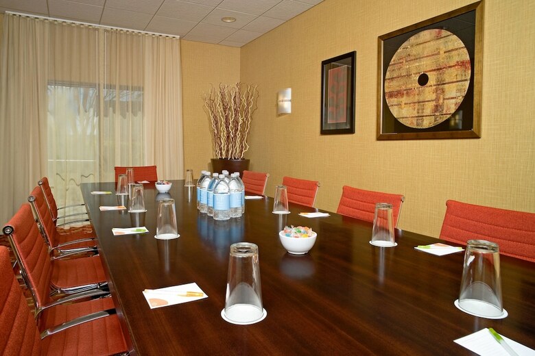 Hotel Courtyard By Marriott Butler Boulevard