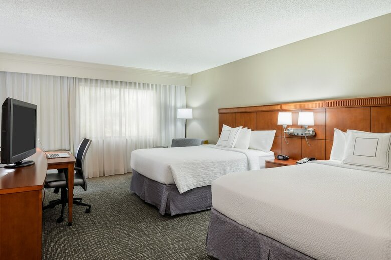 Hotel Courtyard By Marriott Gainesville