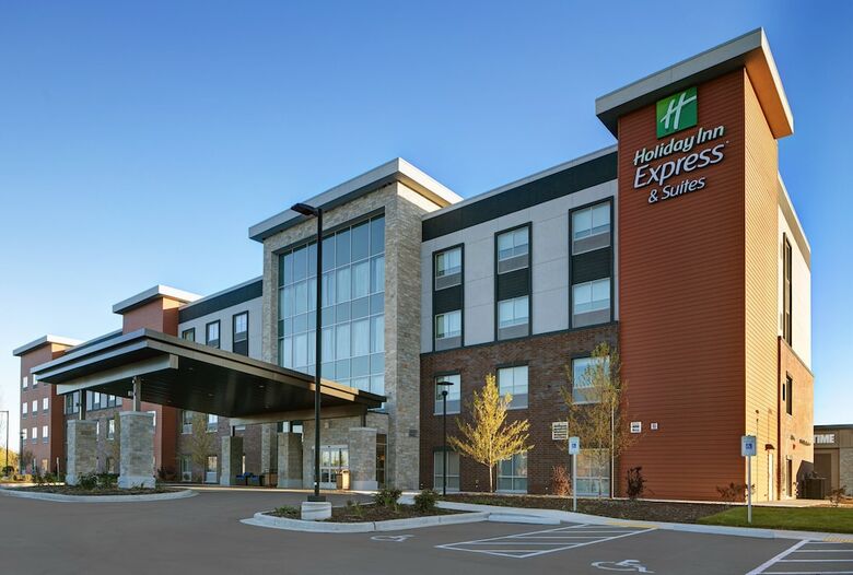 Hotel Holiday Inn Express & Suites Milwaukee - Brookfield
