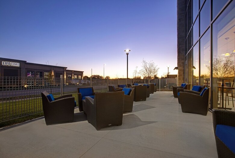 Hotel Holiday Inn Express & Suites Milwaukee - Brookfield