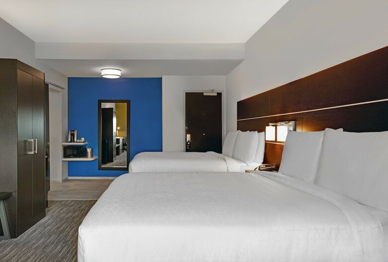 Hotel Holiday Inn Express & Suites Milwaukee - Brookfield