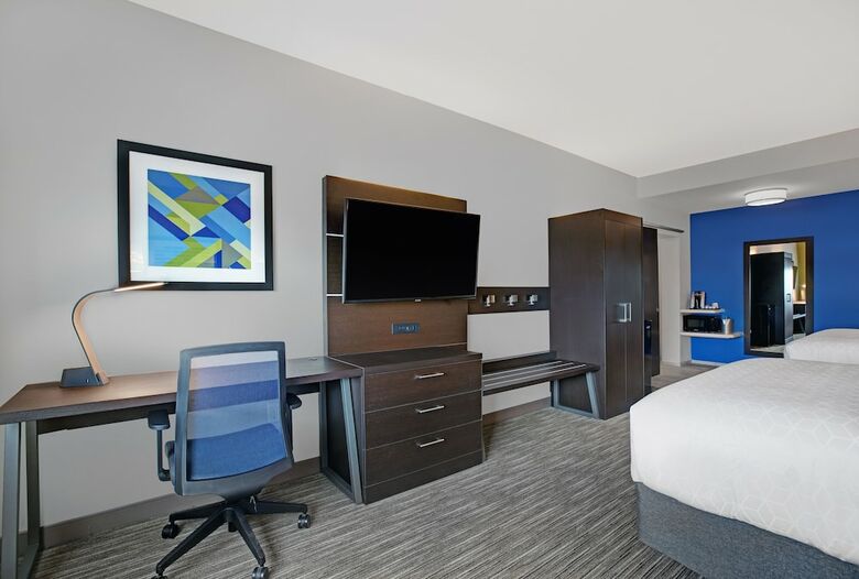 Hotel Holiday Inn Express & Suites Milwaukee - Brookfield