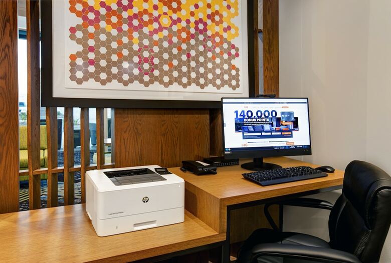 Hotel Holiday Inn Express & Suites Milwaukee - Brookfield