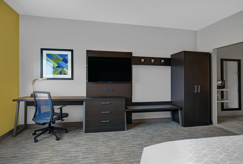Hotel Holiday Inn Express & Suites Milwaukee - Brookfield
