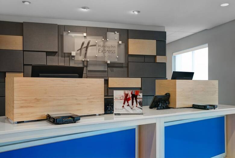 Hotel Holiday Inn Express & Suites Milwaukee - Brookfield