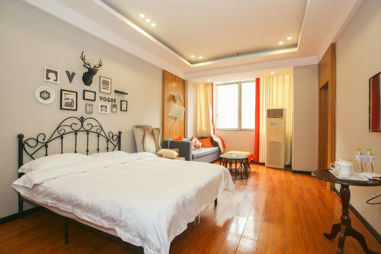 Chongqing Alvin Hotel