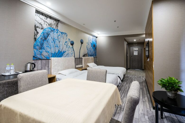 Chongqing Alvin Hotel