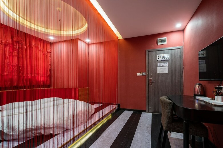 Chongqing Alvin Hotel
