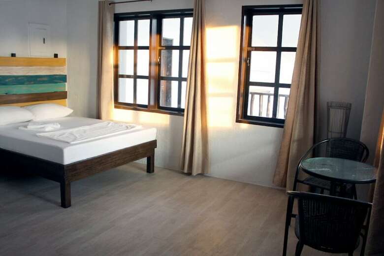 Hotel Sentro Suites Siargao