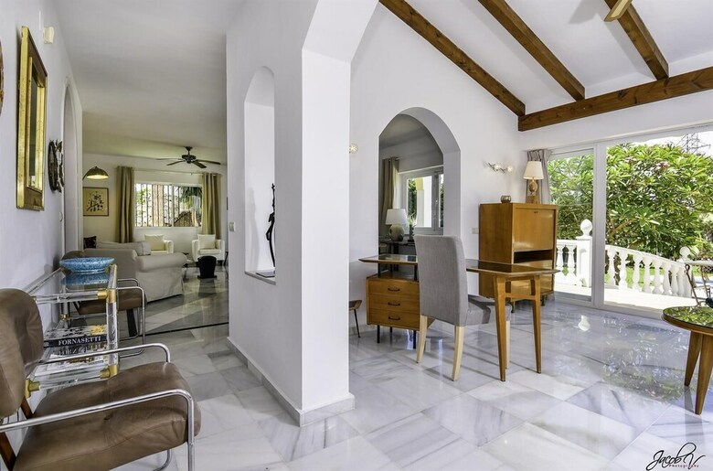 Beautiful Villa Near Beach - Marbella