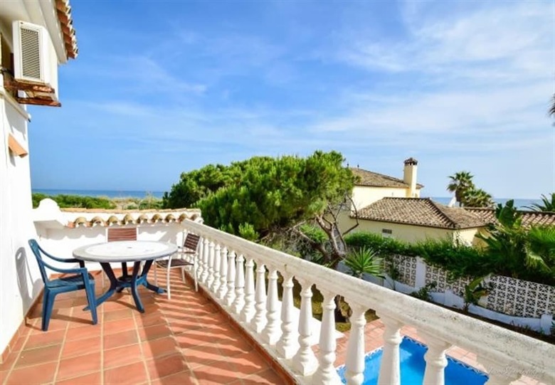 Cutest Beach Villa - 30 M To Beach