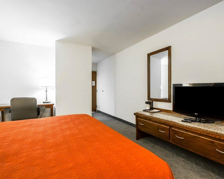 Hotel Quality Inn And Suites