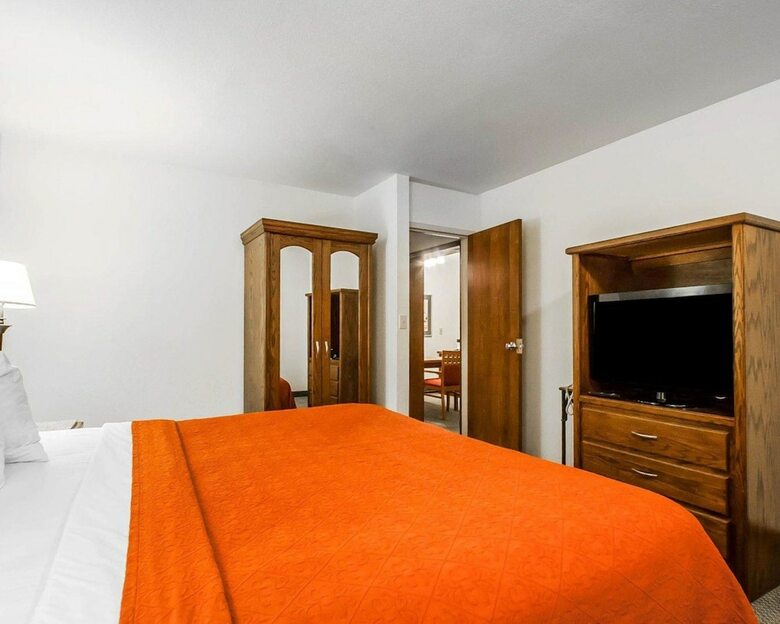 Hotel Quality Inn And Suites