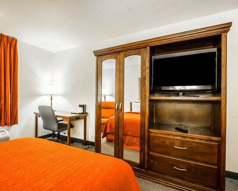 Hotel Quality Inn And Suites