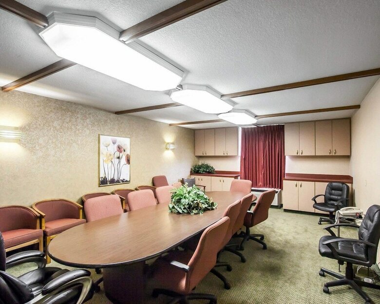 Hotel Quality Inn And Suites