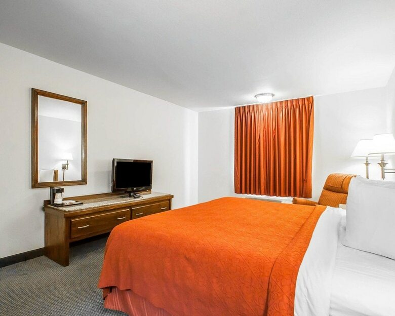 Hotel Quality Inn And Suites