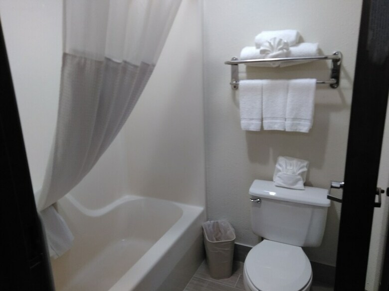 Hotel Quality Inn & Suites