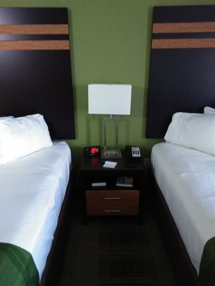 Hotel Quality Inn & Suites