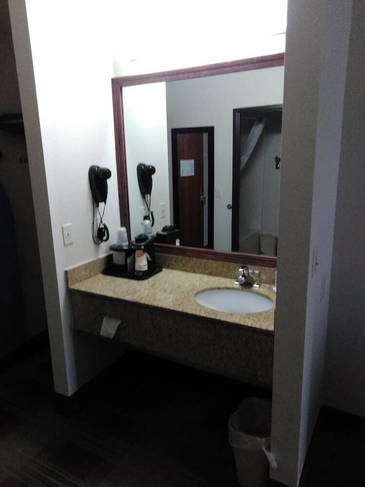 Hotel Quality Inn & Suites