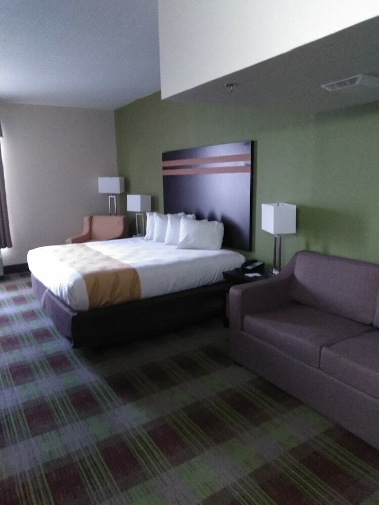 Hotel Quality Inn & Suites