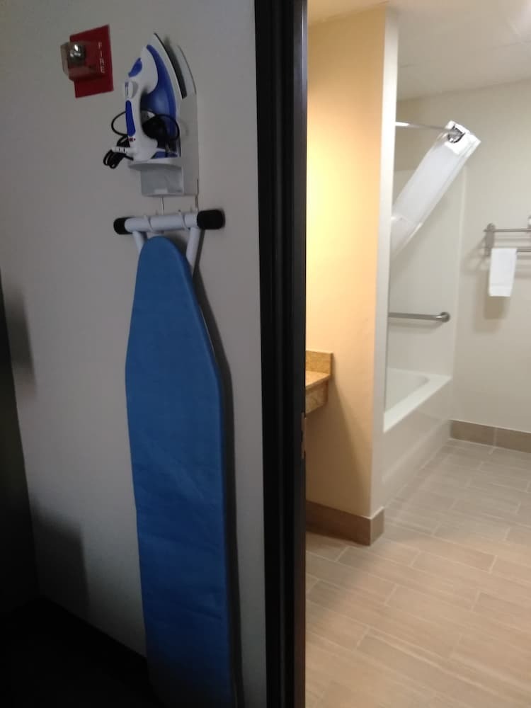 Hotel Quality Inn & Suites